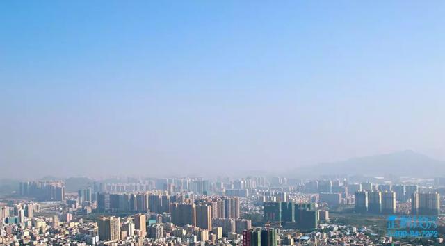 ���ࣺ�����������ڳǽ�����һƬ�ѳ���ʵ����������ģ�