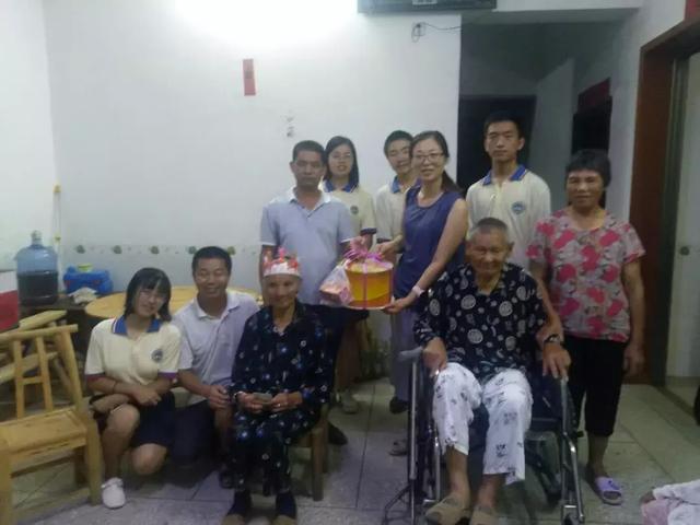 �̹�԰��ƶ�м�֮�ߡ����ص���ɽ