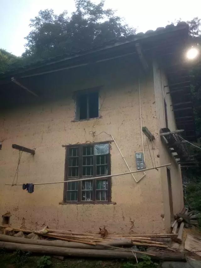 �̹�԰��ƶ�м�֮�ߡ����ص���ɽ