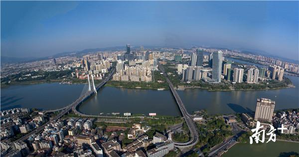 ���ݡ�4+1����ͨ���߹滮�������ڳ�̨��Ҫ�γ�������ͨ����